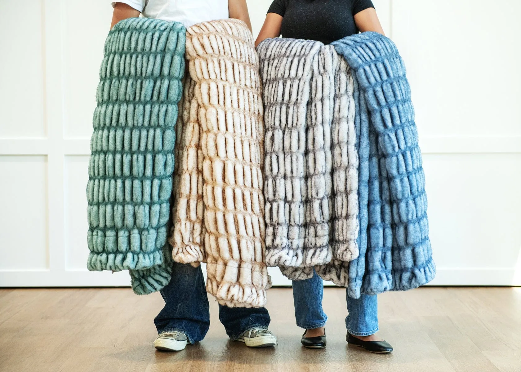 Hugs Obsidian Blanket